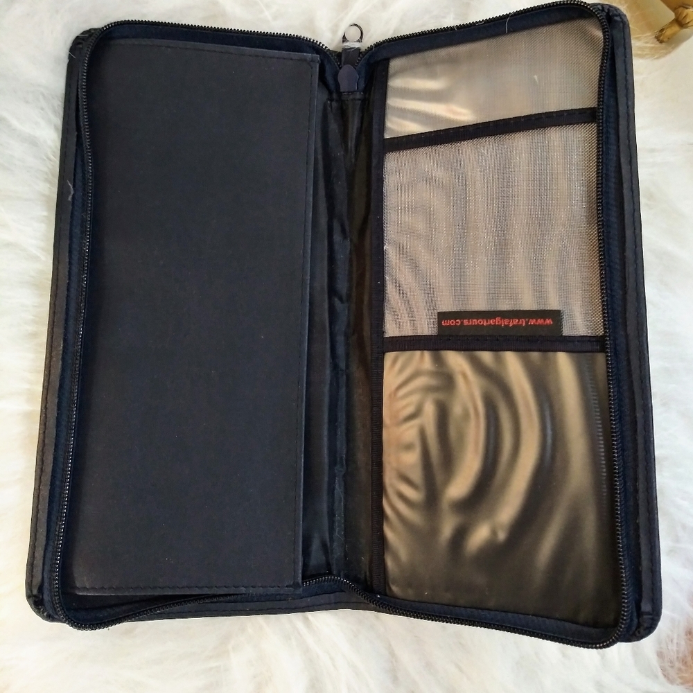 Trafalgar travel case